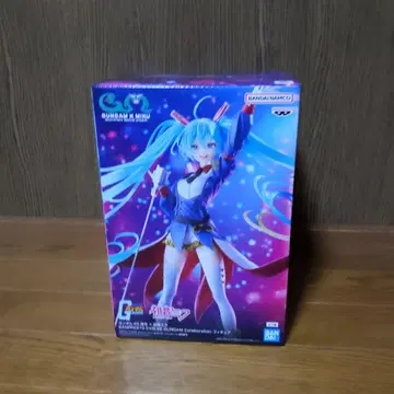 GUNDAM x 하츠네 미쿠 피규어