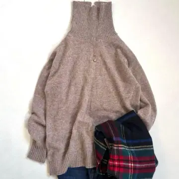 새상품급 포쉬 알마 캐시미어 터틀넥 스웨터 (세탁 가능)