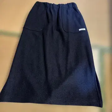 탄탄 새상품급 Vent d'ouest 네이비 타이트 스커트 38