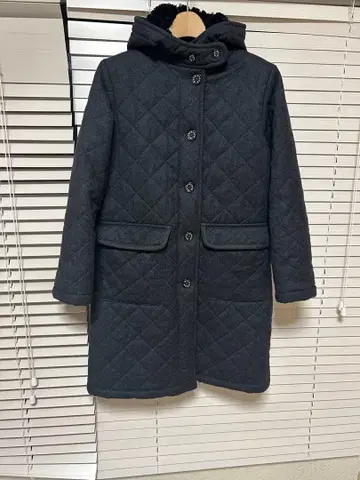 매킨토시 보아 안감 퀼팅 코트