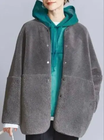 보아 x 페이크 무스탕 리버서블 코트