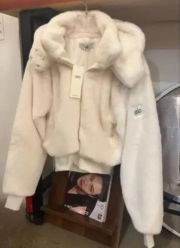 alo 플리스 자켓 화이트 M