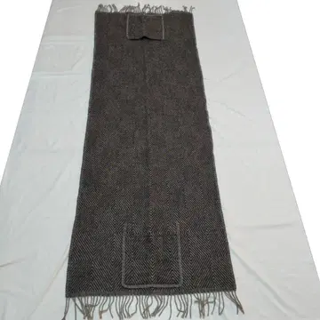 새상품급 LAPUAN KANKURIT 라푸안 칸쿠리 포켓 부착 숄