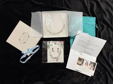 새상품급 티아라 목걸이 귀걸이 세트 머리띠 결혼식 웨딩