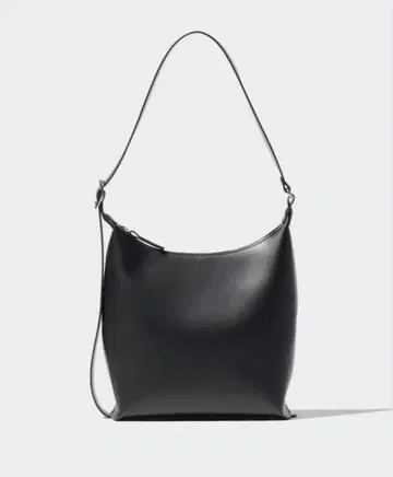 유니클로 레더 터치 스퀘어 숄더백