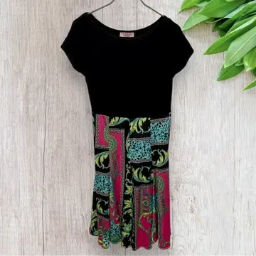 FIFILLES 피피유 도킹 원피스 반팔 무릎 기장 올 패턴