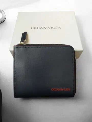 [ 미사용 ] CK CALVIN KLEIN 네이비 접이식 지갑