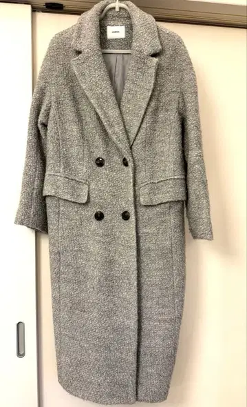 MURUA 무루라 더블 부클 코트