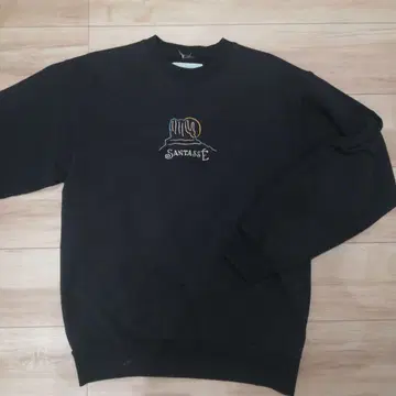 SANTASS 자수 로고 블랙 맨투맨