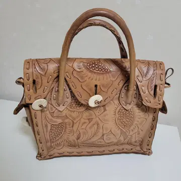 carving Tribes 핸드백