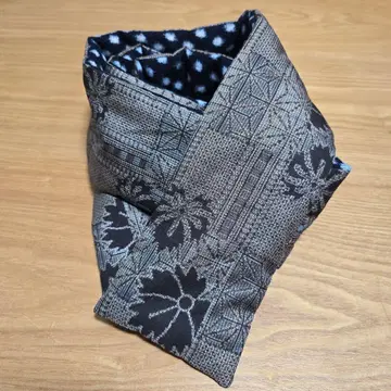 네이비 나염 빈티지 원단 눈꽃 무늬와 진흙 오시마로 만든 머플러 타월