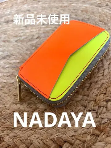 [ 인기 ] NADAYA 천연 가죽 R 지퍼 컴팩트 지갑 NEON
