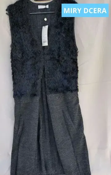 [ MIRY DCERA ] 퍼 후드 슬리브리스 베스트