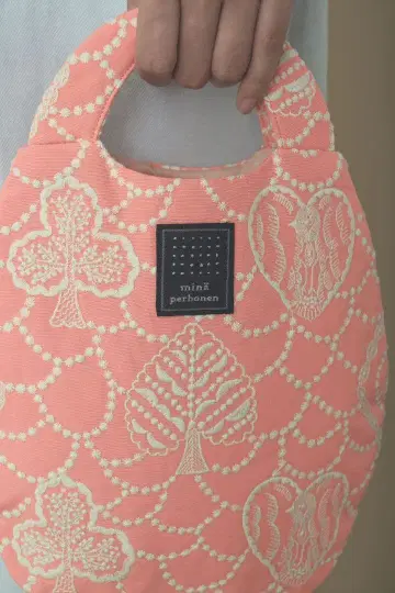 [ 완판템 ] 미나 페르호넨 forest card 우즈라 백