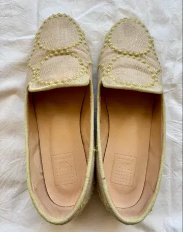 미나 페르호넨 슬립온 aina 탬버린 22.5cm