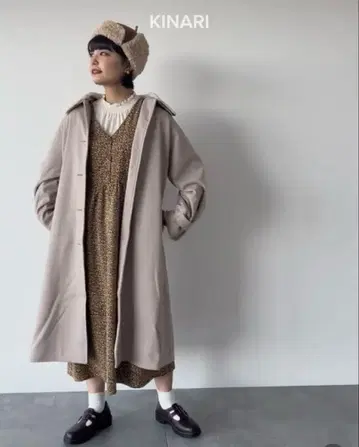 새상품급 에카 소포 보아 카라 부착 롱 코트