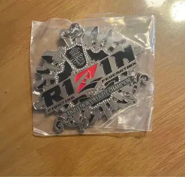 [미개봉 새상품] RIZIN 1번 복권 챔피언 벨트 메탈 참