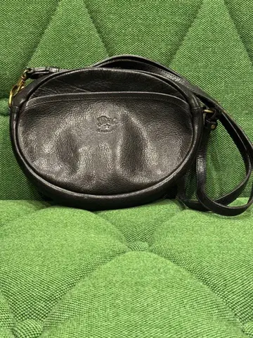 일비종떼 크로스 바디백 가죽 숄더백 블랙