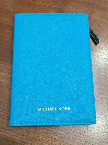 MICHAEL KORS 여권 케이스