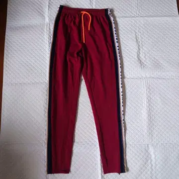 [ 새상품급 ] 정품 ZUMBA 크림슨 조거 팬츠