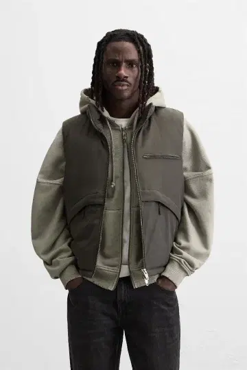 ZARA 올리브 그린 다운 베스트