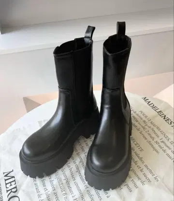 블랙 사이드 고어 부츠 통굽