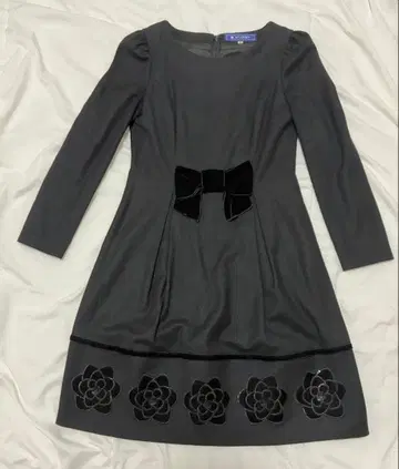 엠즈 그레이시 까멜리아 리본 캐시미어 혼방 원피스 38