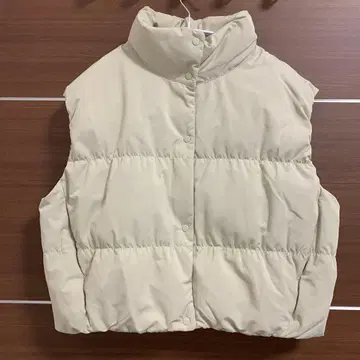 UNIQLO 다운 크롭 베스트