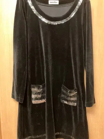 marika 블랙 비즈 장식 원피스