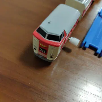 캡슐 프라레일 특급 야쿠모 4량