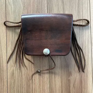 goro's medicine bag saddle leather