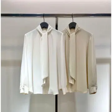 Theory Luxe 보타이 탈부착 가능 블라우스 2way 아이보리