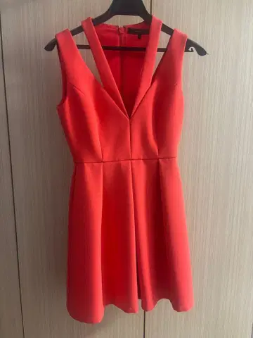 BCBGMAXAZRIA 비씨비지맥스아즈리아 원피스