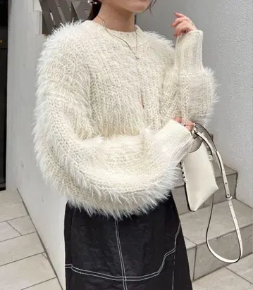 CAPRICIEUX LE MAGE 페더 니트