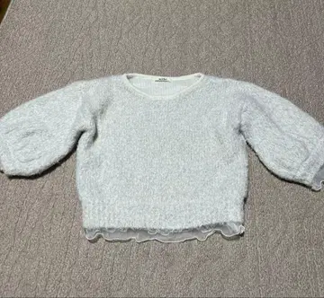 스나이델 5부 소매 프릴 밑단 라메 니트