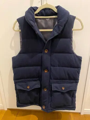 네이비 후드 부착 퀼팅 베스트