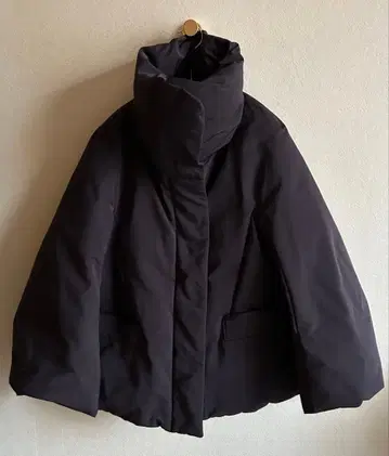 유니클로 +J 하이브리드 다운 자켓 M 와인 보르도 다운