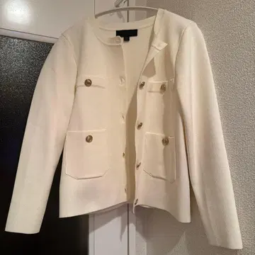 ZARA 화이트 노카라 자켓 M 사이즈