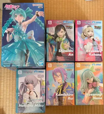 하츠네 미쿠와, 하츠네 미쿠 관련 피규어 묶음 판매 초특가!