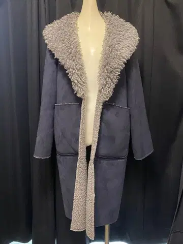 La Leia 무스탕 코트 네이비 프리 사이즈