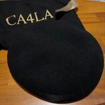 CA4LA 블랙 베레모