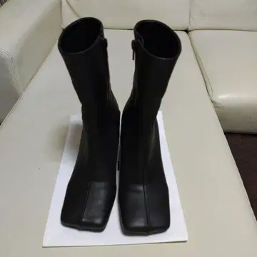 EMODA 슬림핏 숏부츠