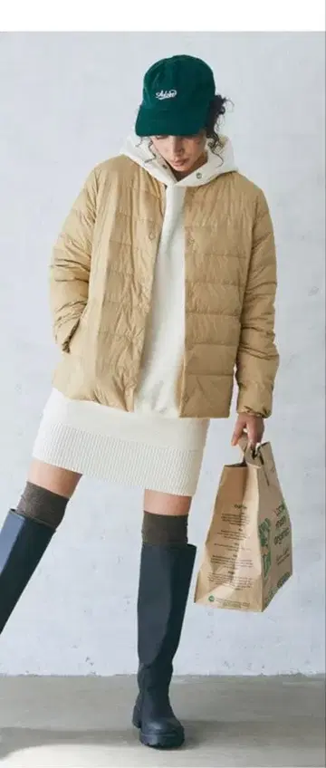 coca 베이지 다운 자켓 노카라 미사용 택 포함