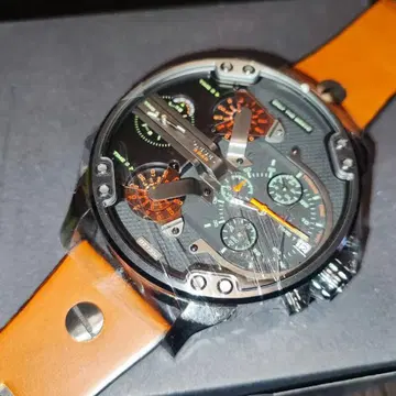 크로노그래프 손목시계 오렌지/블랙