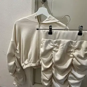 BUBBLES 버블스 개더 후드티 셋업 아이보리 F