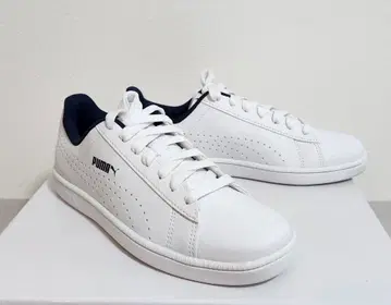 새상품 [ PUMA ] 화이트 스니커즈/화이트 밑창 4(23cm)