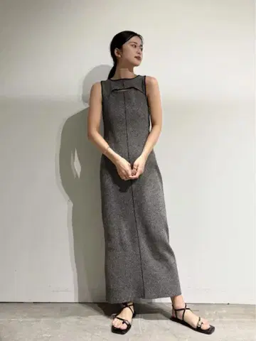 [ 새상품급 ] LAGUNAMOON 컷 아웃 니트 원피스