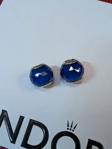 Pandora 파란색 패싯 컷 참