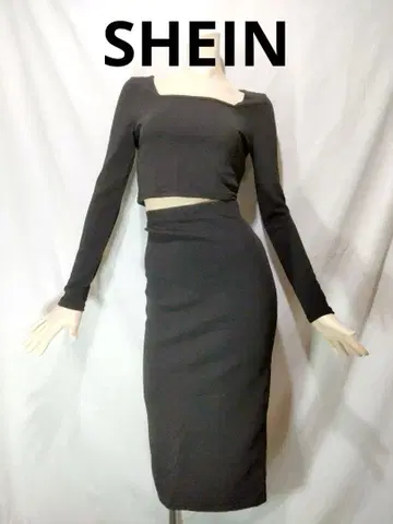 새상품급 SHEIN 블랙 스퀘어넥 셋업