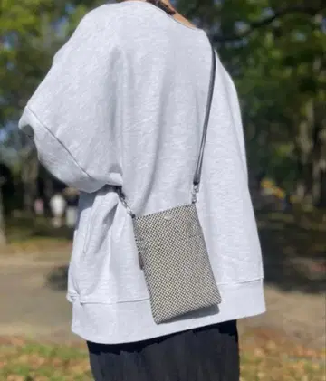 새상품 미사용 타네이 sasicco 스마트폰 숄더 파우치